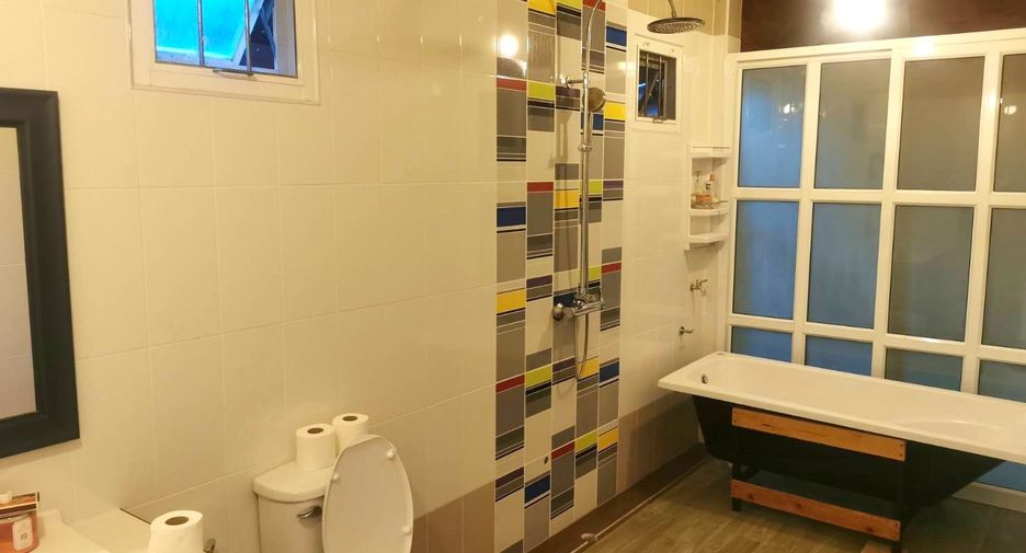 Gewerbefläche zum Kauf mit 5 Zimmer in Mueang Phuket, Phuket