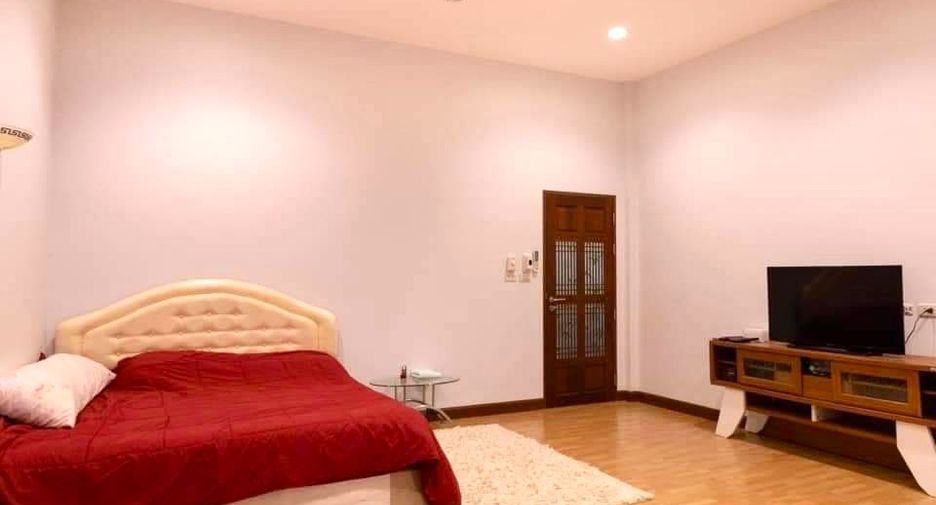 Gewerbefläche zum Kauf mit 5 Zimmer in Mueang Phuket, Phuket