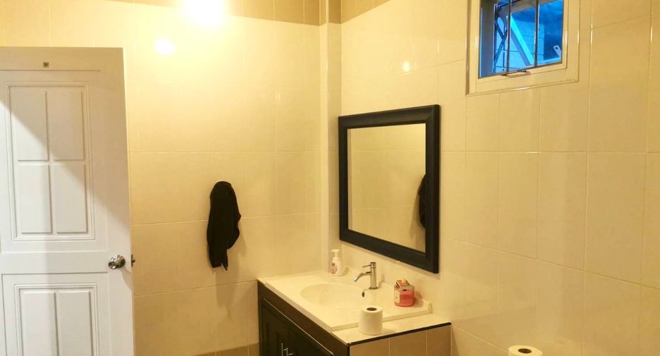 Gewerbefläche zum Kauf mit 5 Zimmer in Mueang Phuket, Phuket