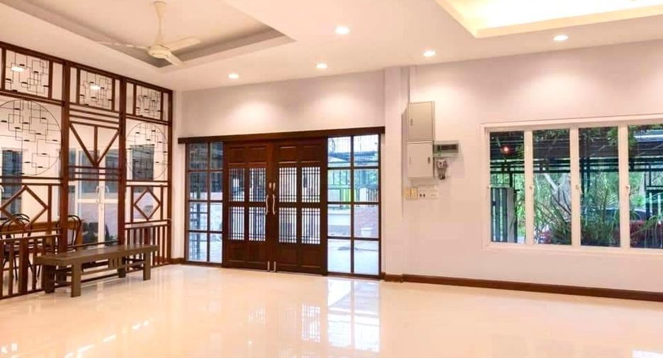 Gewerbefläche zum Kauf mit 5 Zimmer in Mueang Phuket, Phuket