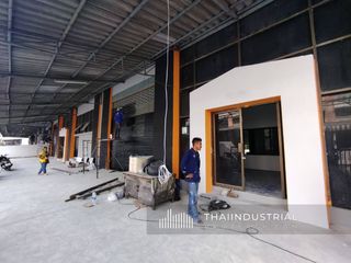 Almacén en alquiler y en venta en Bang Phli, Samut Prakan