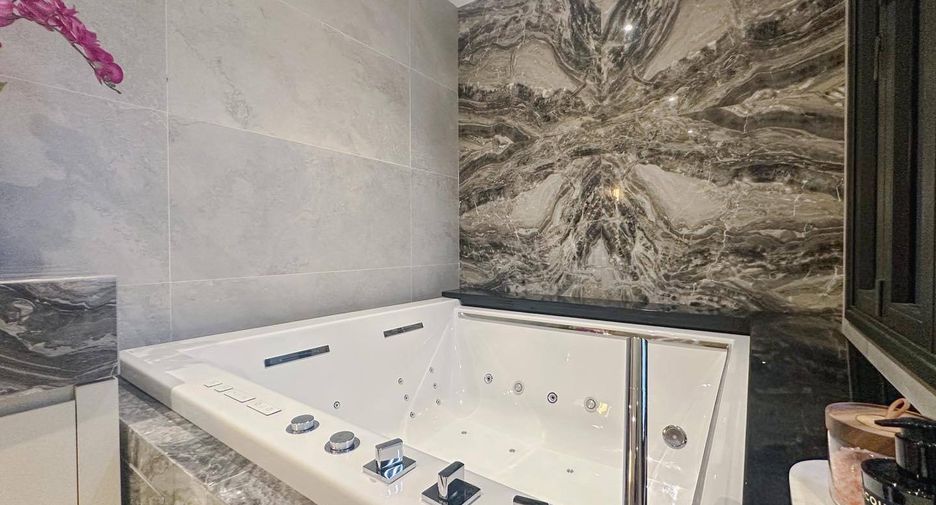 For sale studio house in Suan Luang, Bangkok