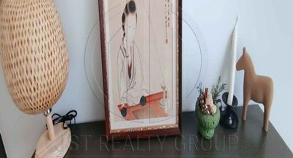 For rent 2 bedrooms condo in Watthana, Bangkok