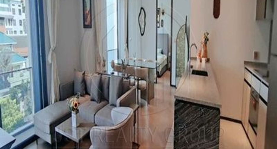 For rent 2 bedrooms condo in Watthana, Bangkok