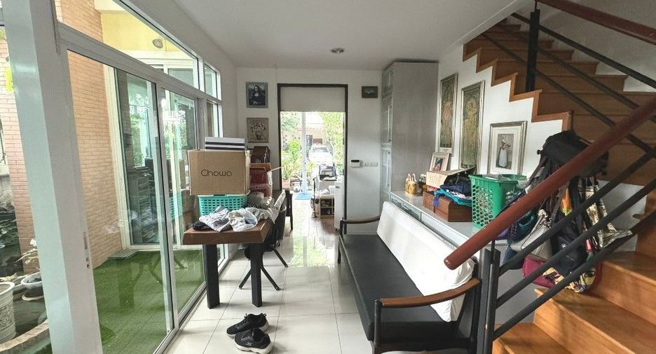 For rent 3 Beds townhouse in Suan Luang, Bangkok