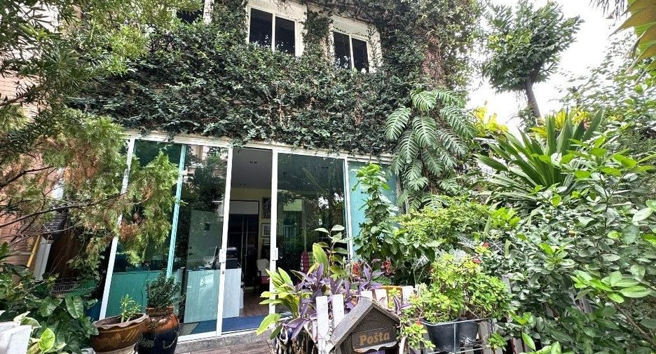 For rent 3 Beds townhouse in Suan Luang, Bangkok