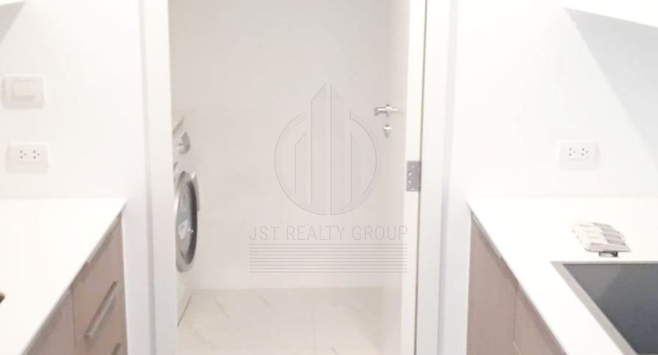 For sale 2 bedrooms condo in Pathum Wan, Bangkok