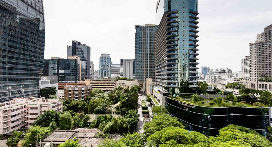 For rent 2 bedrooms condo in Pathum Wan, Bangkok
