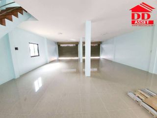 For rent 3 bed retail Space in Lang Suan, Chumphon
