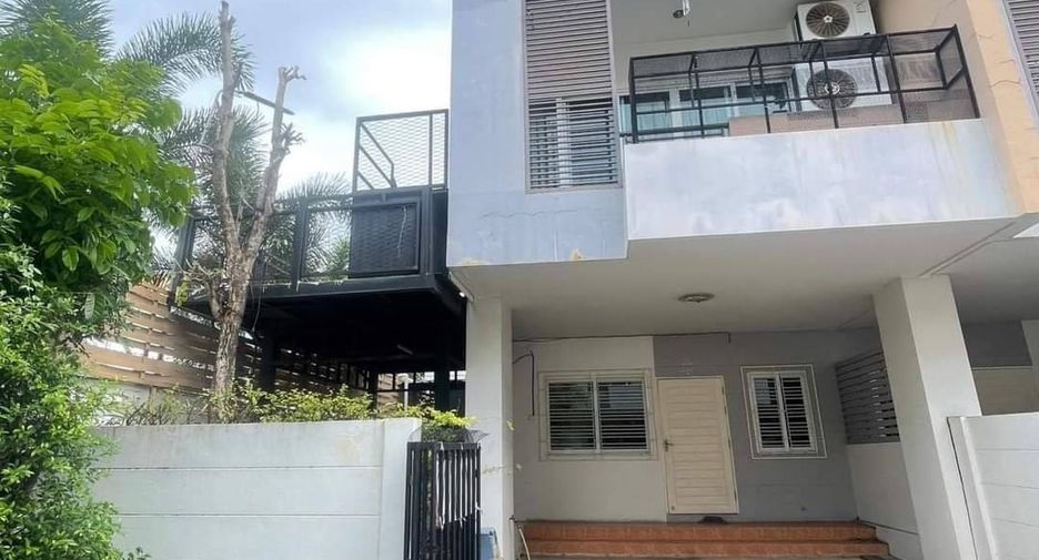 For rent そして for sale 3 Beds townhouse in Pak Kret, Nonthaburi