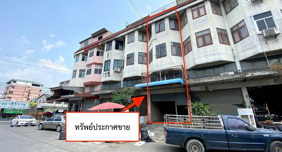For sale 3 bed retail Space in Thanyaburi, Pathum Thani