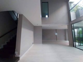 Casa en alquiler de 4 habitaciones en Suan Luang, Bangkok
