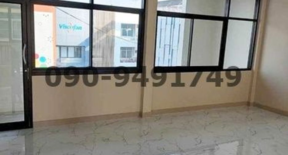 For rent 4 Beds retail Space in Saphan Sung, Bangkok