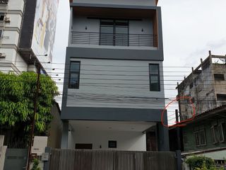For sale 4 Beds house in Yan Nawa, Bangkok
