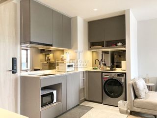 For rent 2 bed condo in Watthana, Bangkok
