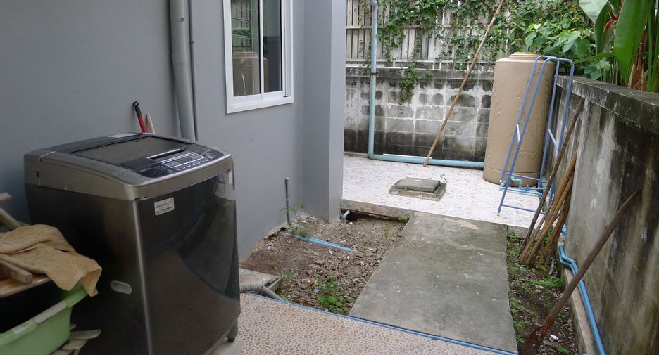 For rent 3 bedrooms house in Bang Bua Thong, Nonthaburi