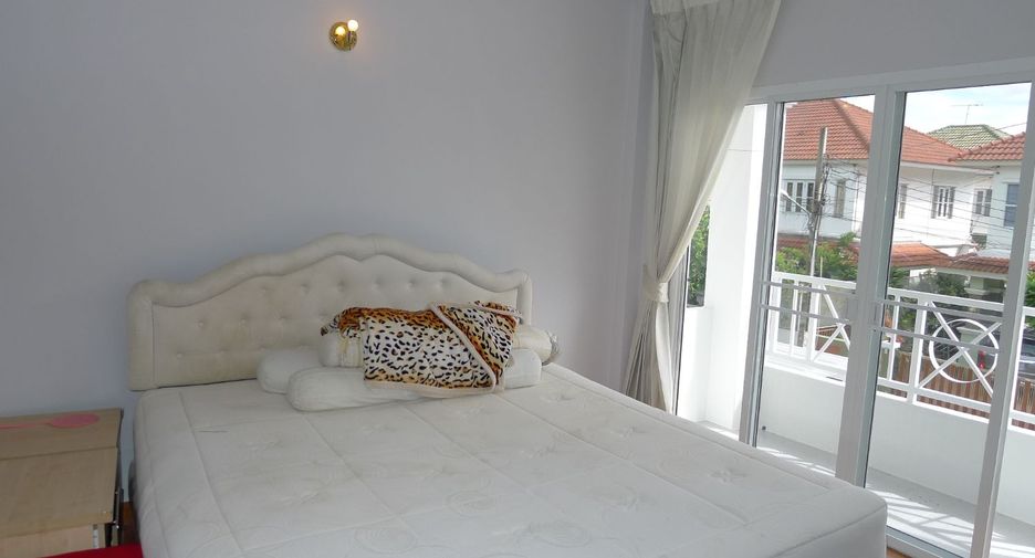 For rent 3 bedrooms house in Bang Bua Thong, Nonthaburi