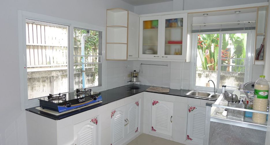 For rent 3 bedrooms house in Bang Bua Thong, Nonthaburi