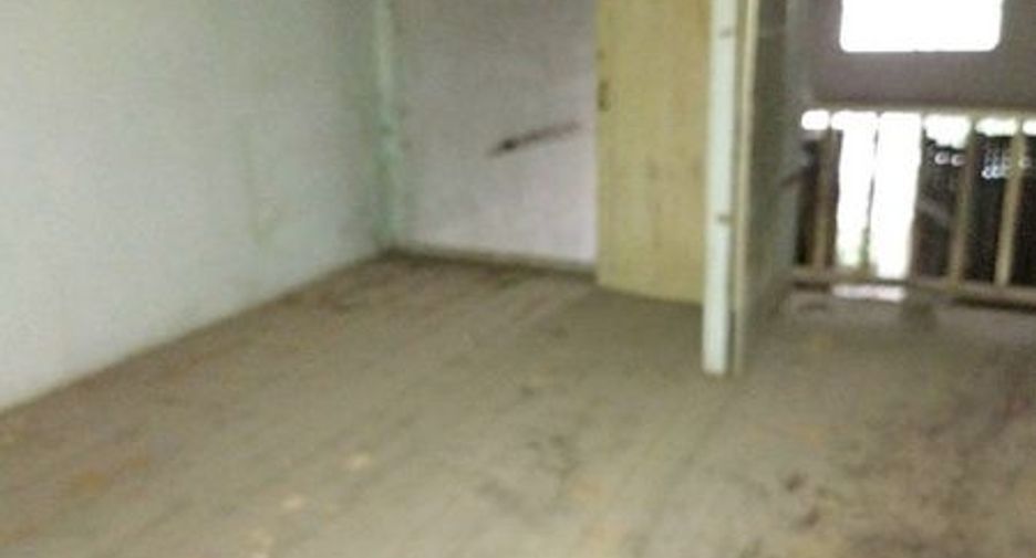 For sale 3 bedrooms retail Space in Phrasaeng, Surat Thani