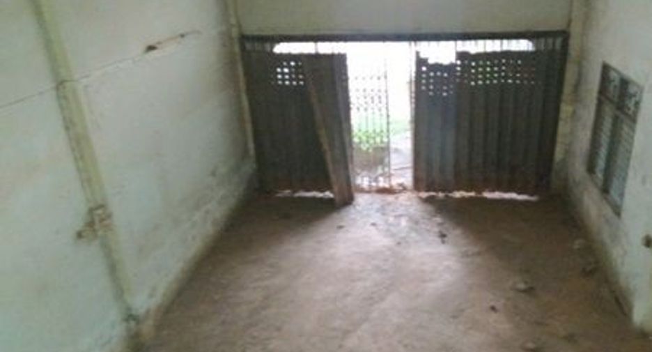 For sale 3 bedrooms retail Space in Phrasaeng, Surat Thani