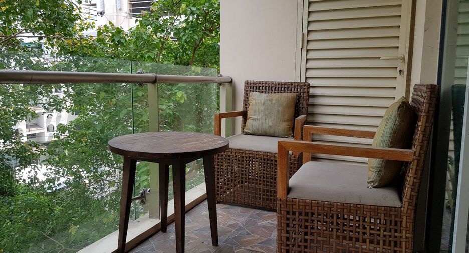 For rent 2 bedrooms condo in Sathon, Bangkok