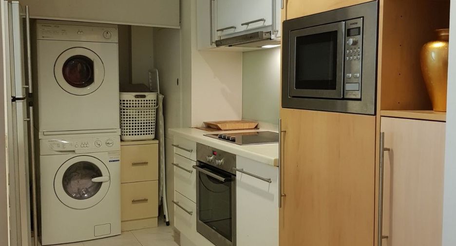 For rent 2 bedrooms condo in Sathon, Bangkok