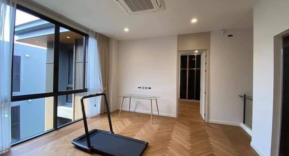 Haus zur Miete und zum Kauf mit 5 Zimmer in Wang Thonglang, Bangkok