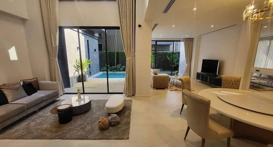 Haus zur Miete und zum Kauf mit 5 Zimmer in Wang Thonglang, Bangkok