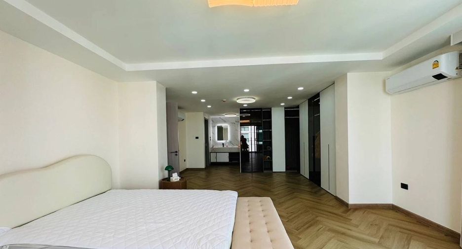 For rent 4 bed condo in San Sai, Chiang Mai