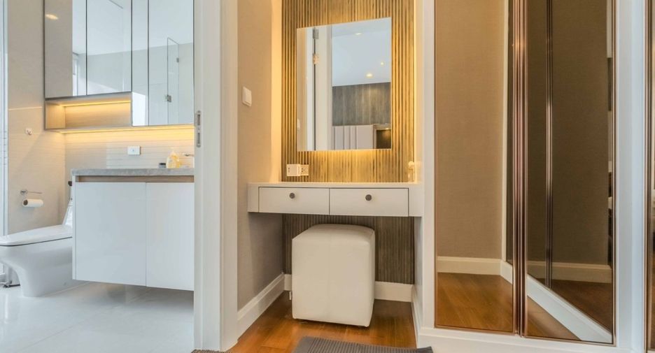Condo en alquiler de 2 habitaciones en Pathum Wan, Bangkok