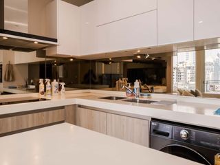 Condo en alquiler de 2 habitaciones en Pathum Wan, Bangkok