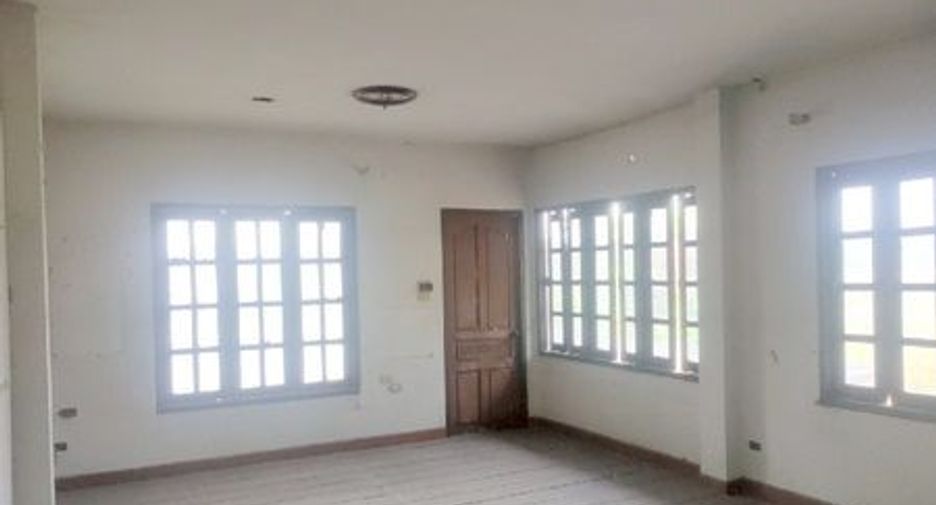 Продажа 5 спальни дом в Сарапхи, Чианг Маи