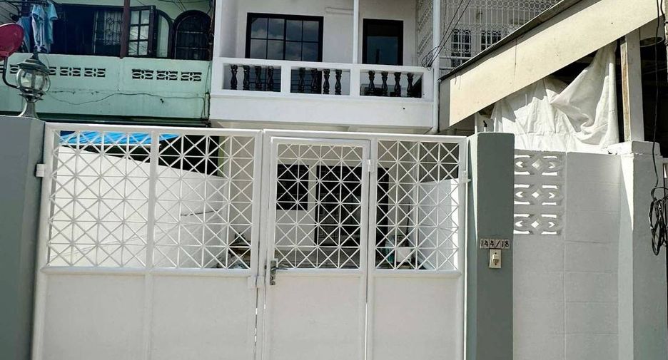 For rent and for sale 2 bed townhouse in Bang Kapi, Bangkok