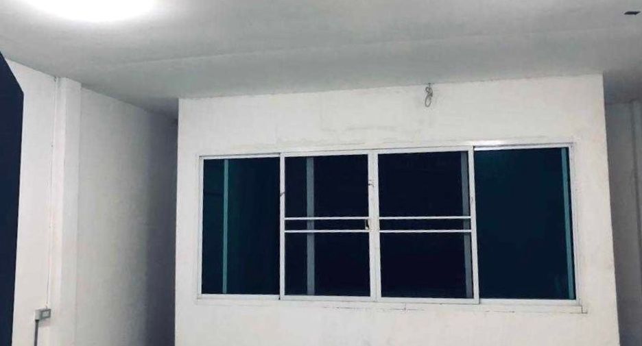 Casa adosada en alquiler de 2 habitaciones en Phra Khanong, Bangkok