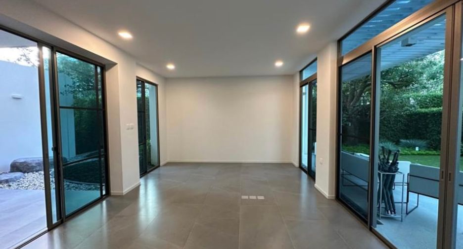 For rent 3 bedrooms house in Saphan Sung, Bangkok
