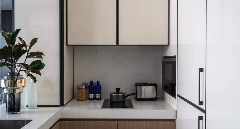 À louer et à vendre 1 chambre condo à Khlong Toei, Bangkok