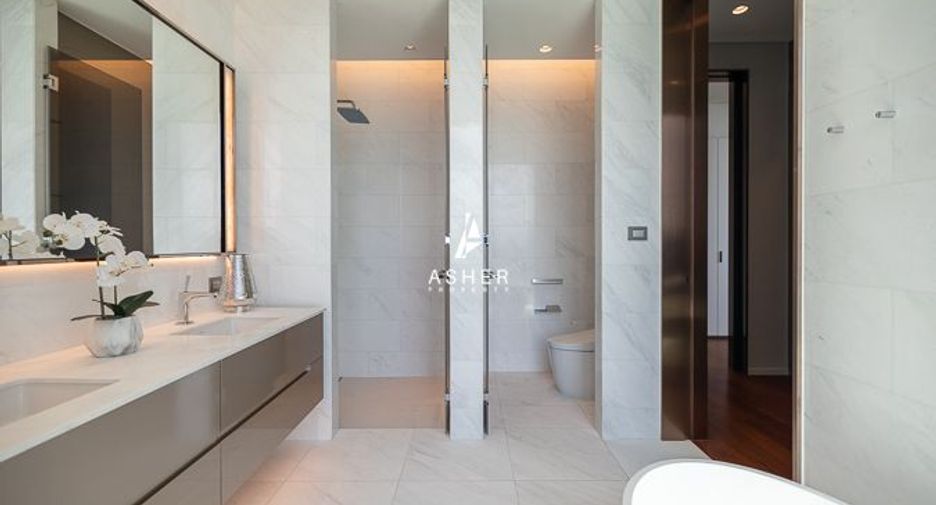 À louer et à vendre 3 chambres condo à Pathum Wan, Bangkok