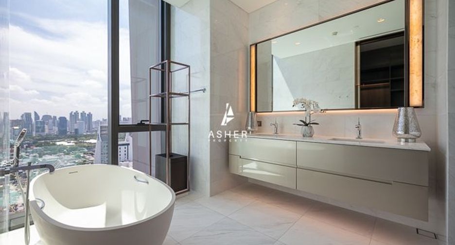 À louer et à vendre 3 chambres condo à Pathum Wan, Bangkok