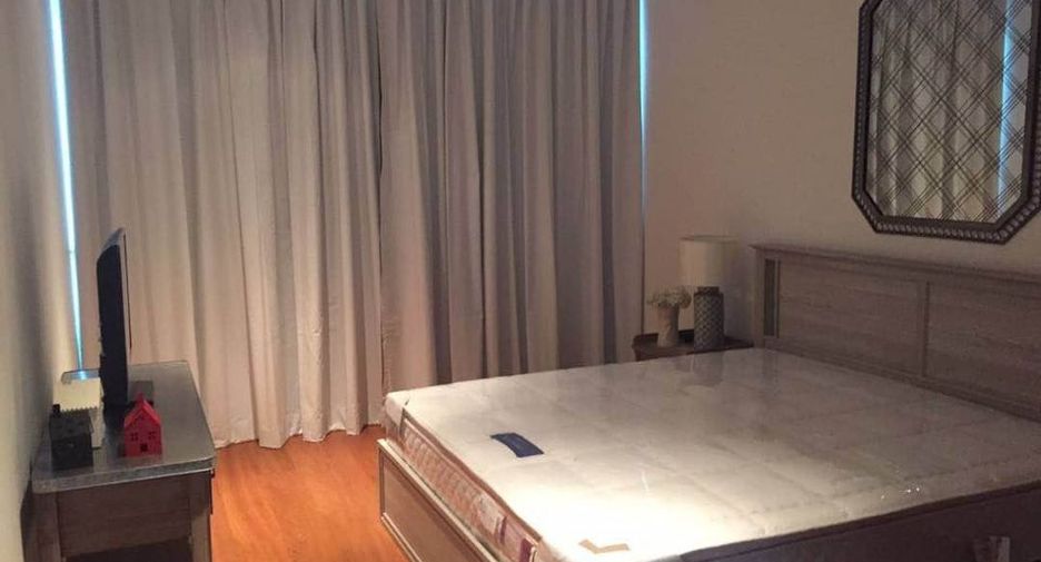 À louer 2 chambres condo à Pathum Wan, Bangkok