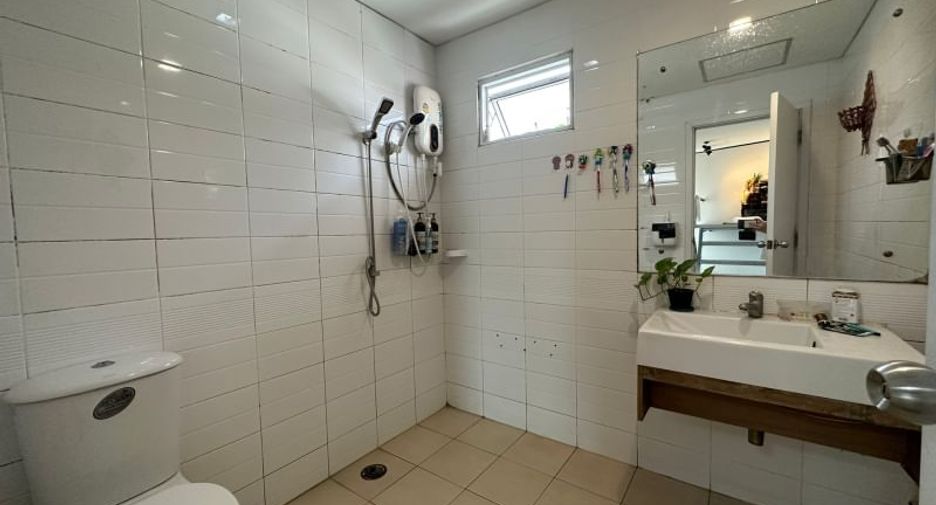 For sale 3 bedrooms house in Mueang Chon Buri, Chonburi