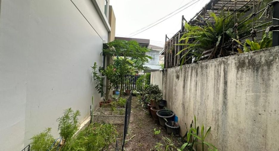 For sale 3 bedrooms house in Mueang Chon Buri, Chonburi