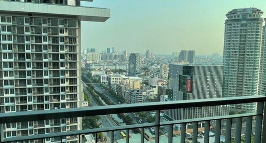 For sale 2 bedrooms condo in Sathon, Bangkok