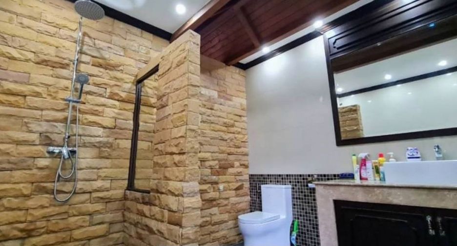 À vendre 5 chambres maison à Bang Lamung, Chonburi