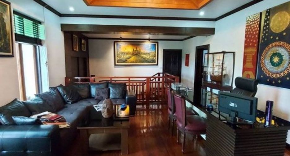 À vendre 5 chambres maison à Bang Lamung, Chonburi