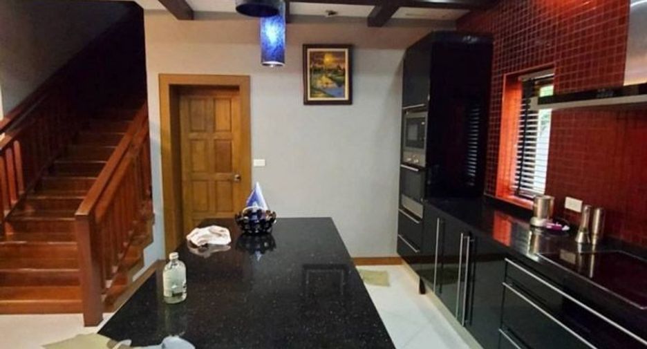 À vendre 5 chambres maison à Bang Lamung, Chonburi