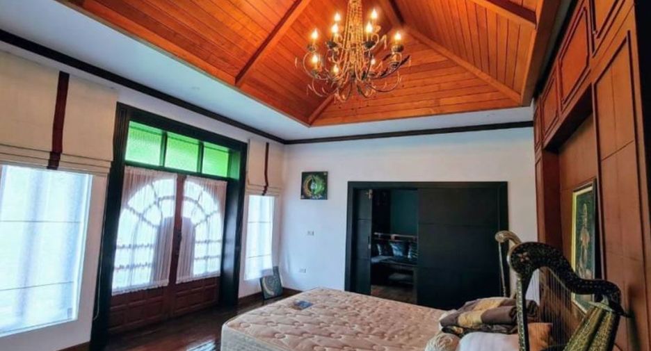 À vendre 5 chambres maison à Bang Lamung, Chonburi