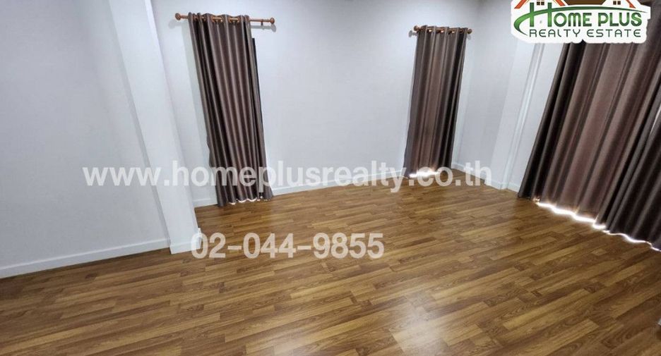 For sale 4 ベッドルーム house in Lam Luk Ka, Pathum Thani
