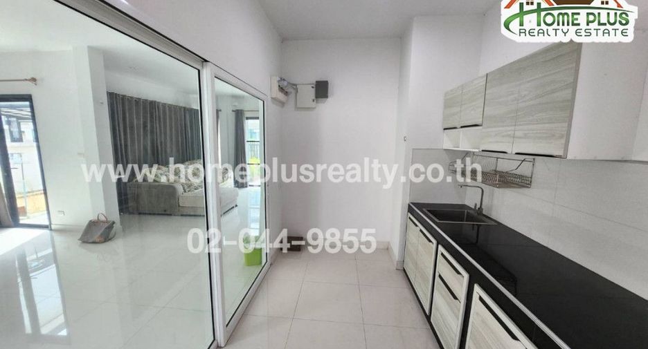 For sale 4 ベッドルーム house in Lam Luk Ka, Pathum Thani