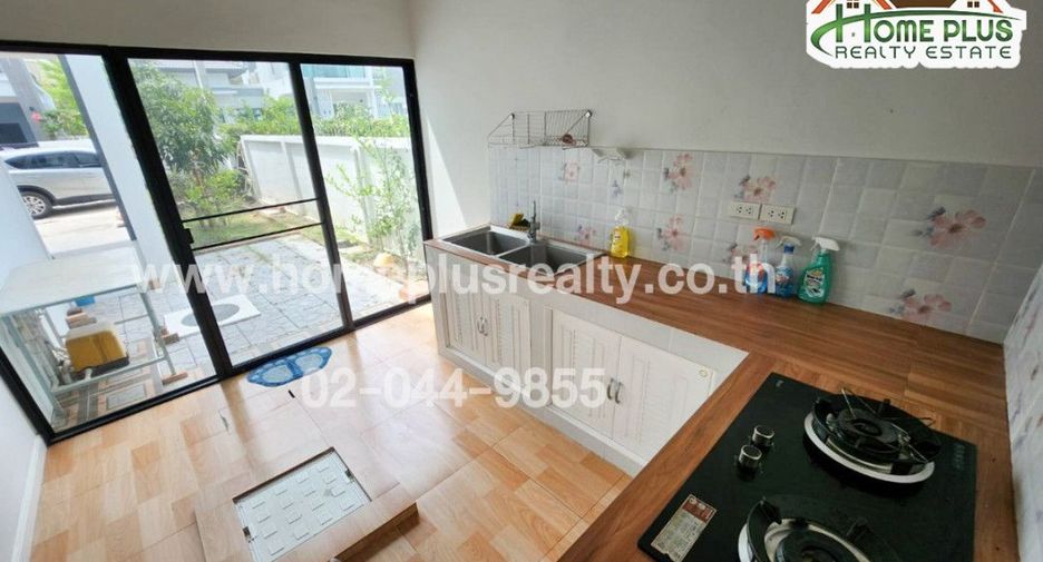 For sale 4 ベッドルーム house in Lam Luk Ka, Pathum Thani