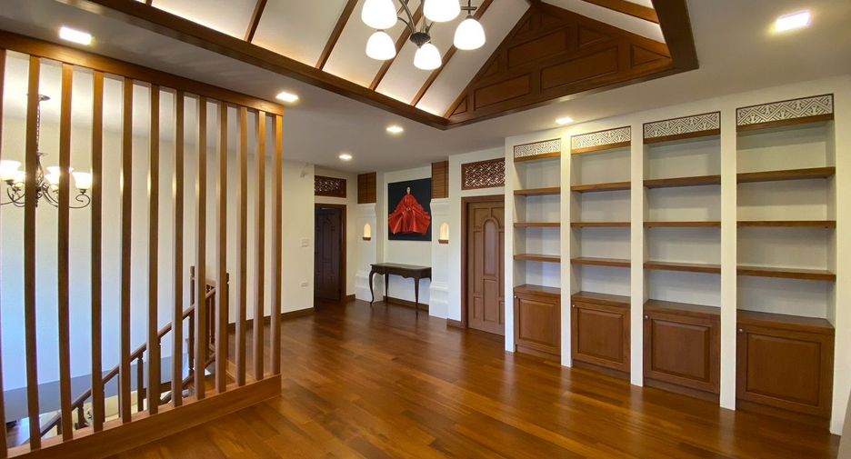 For sale 4 bedrooms villa in Saraphi, Chiang Mai